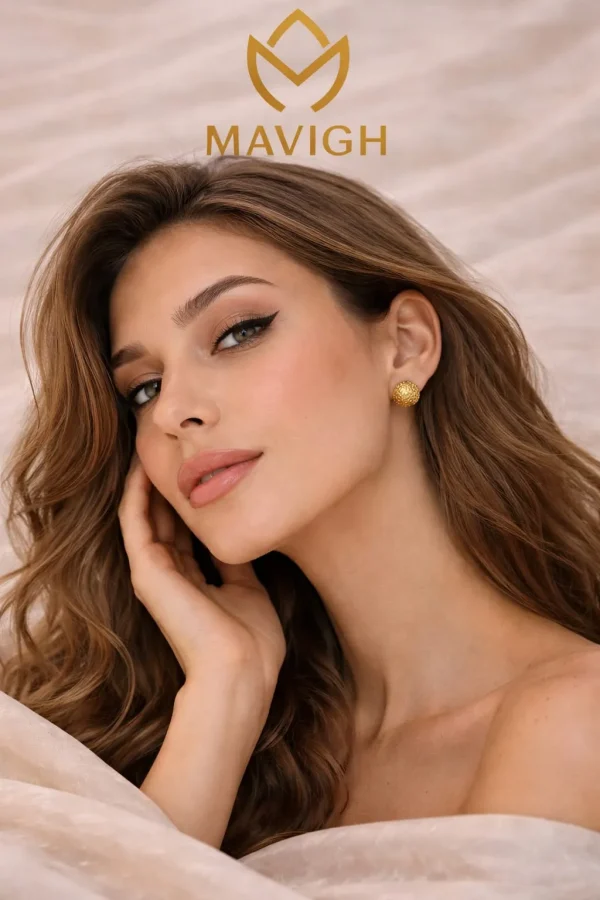Arete de bola dorado