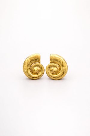 Arete caracol dorado