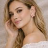 Arete flor redonda fucsia bordes dorado
