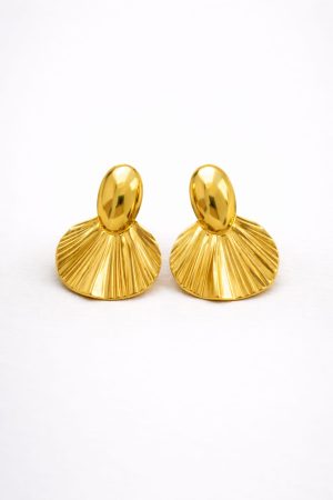 Arete abanico texturizado dorado