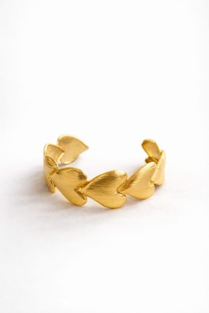 Pulsera corazon relieve dorado