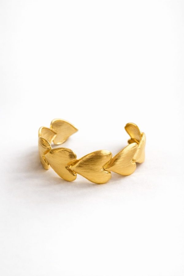 Pulsera corazon relieve dorado