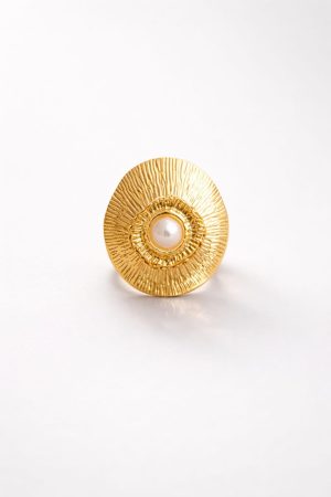 Anillo diseño circular con perla golfi dorado
