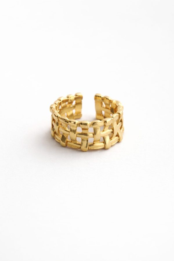 Anillo entrelazado diseño tejido golfi dorado