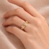 Anillo diseño floral golfi dorado