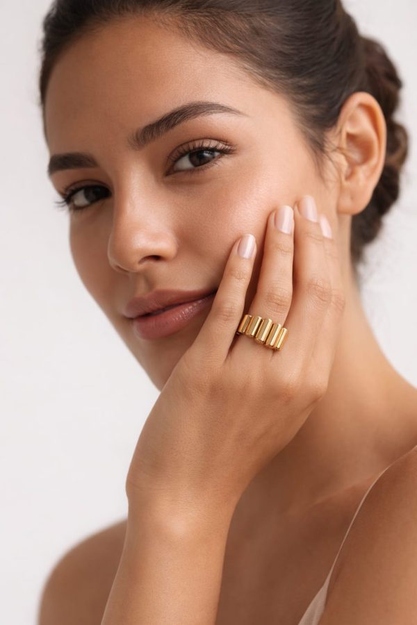 Anillo diseño barras verticales golfi dorado