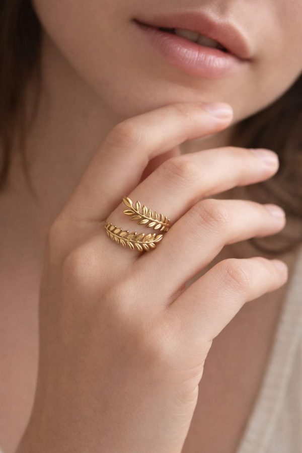 Anillo diseño hojas golfi dorada