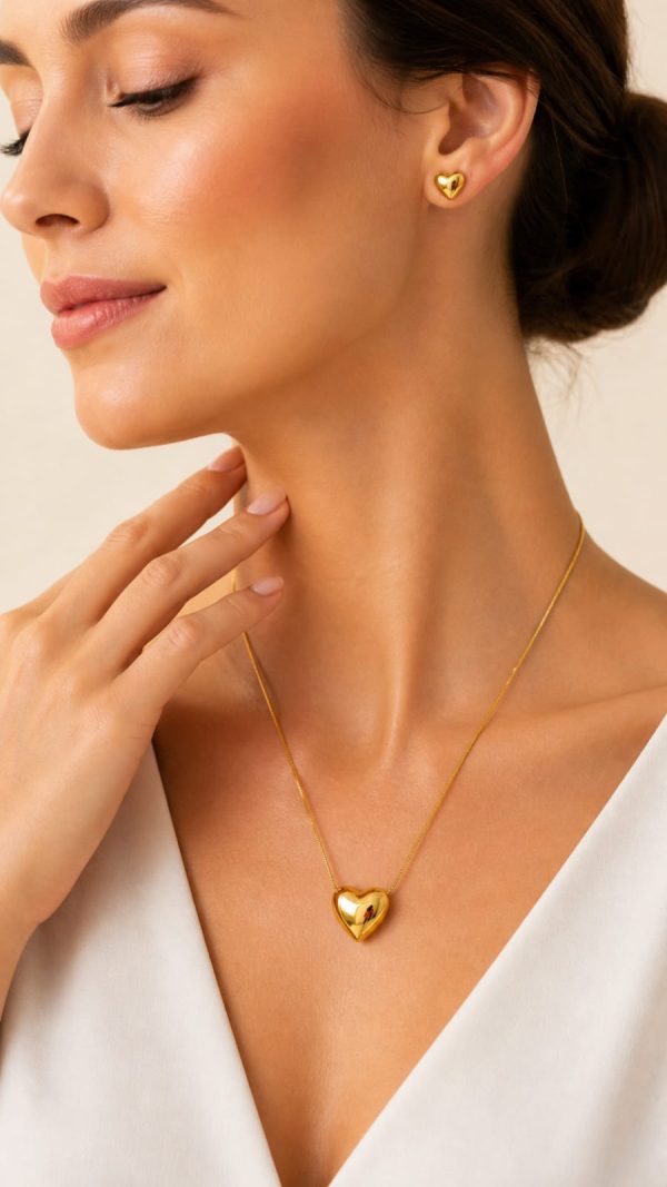 Juego cadena arete diseño corazon inflado dorado
