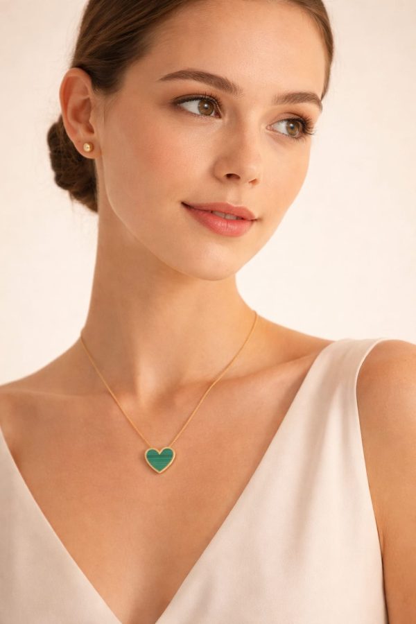 Juego cadena arete diseño corazon verde dorado