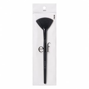 Brocha abanico ideal para iluminador de Elf