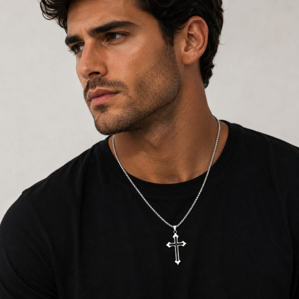 Cadena plateada varios diseños (brujula,estrella de la vida,cruz) para hombres