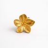 Anillo flor mediana dorada