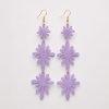 ARLFL1001-1 Arete largo flor tono lila