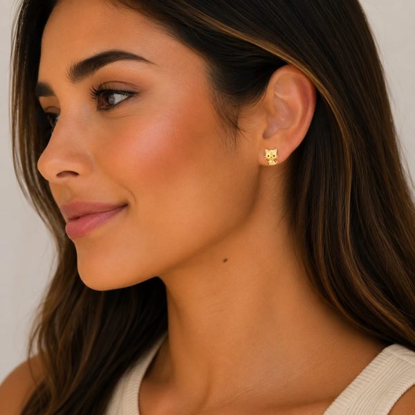 Aretes pequeños gatito dorado